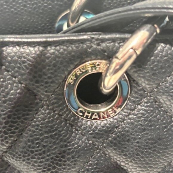 Chanel Tote - Picture 7 of 9